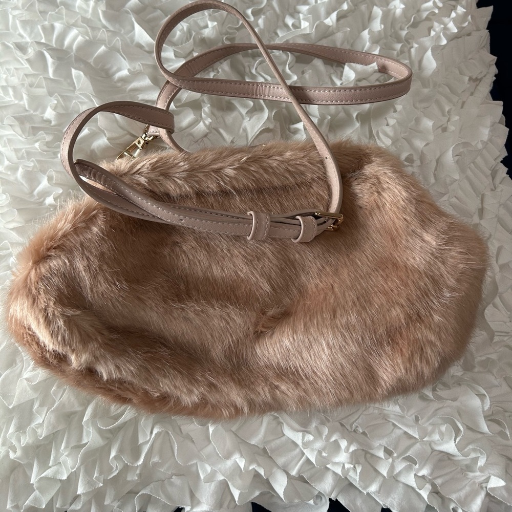 URBAN EXPRESSIONS • Faux Fur Mauve/Pink Bag • Small • - Picture 2 of 7